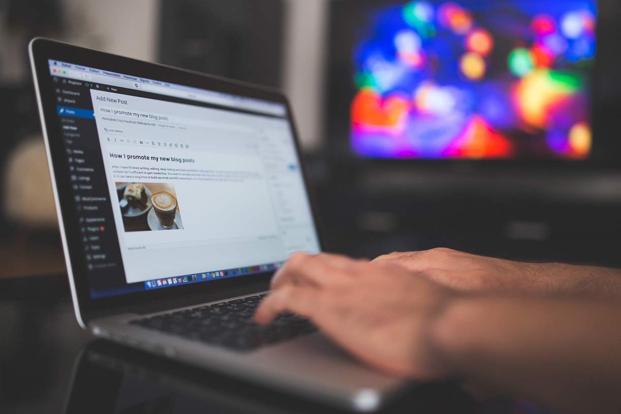 Why Starting a Blog Will Help Your Local Business Succeed